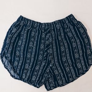 Cute pair of patterned shorts!